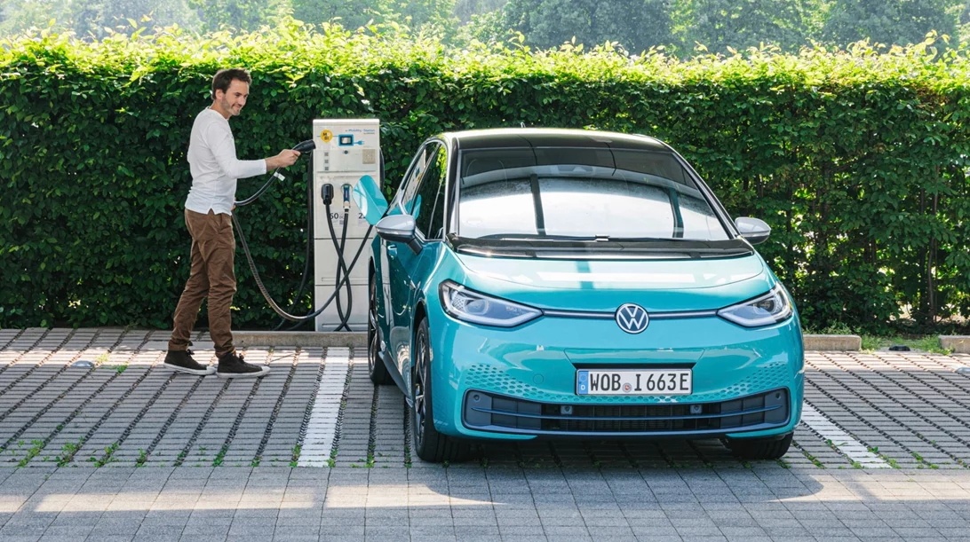 Πότε τα ηλεκτρικά αυτοκίνητα θα είναι φθηνότερα από τα συμβατικά