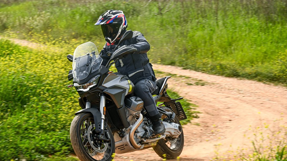 Νέα Moto Guzzi Stelvio: πρώτη δοκιμή στην Ελλάδα