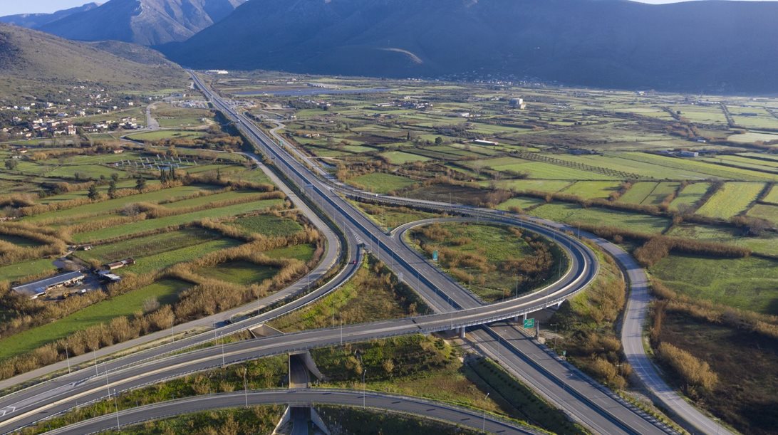 Ξεκινά η κατασκευή δρόμου που θα φέρει πιο κοντά την Αλβανία