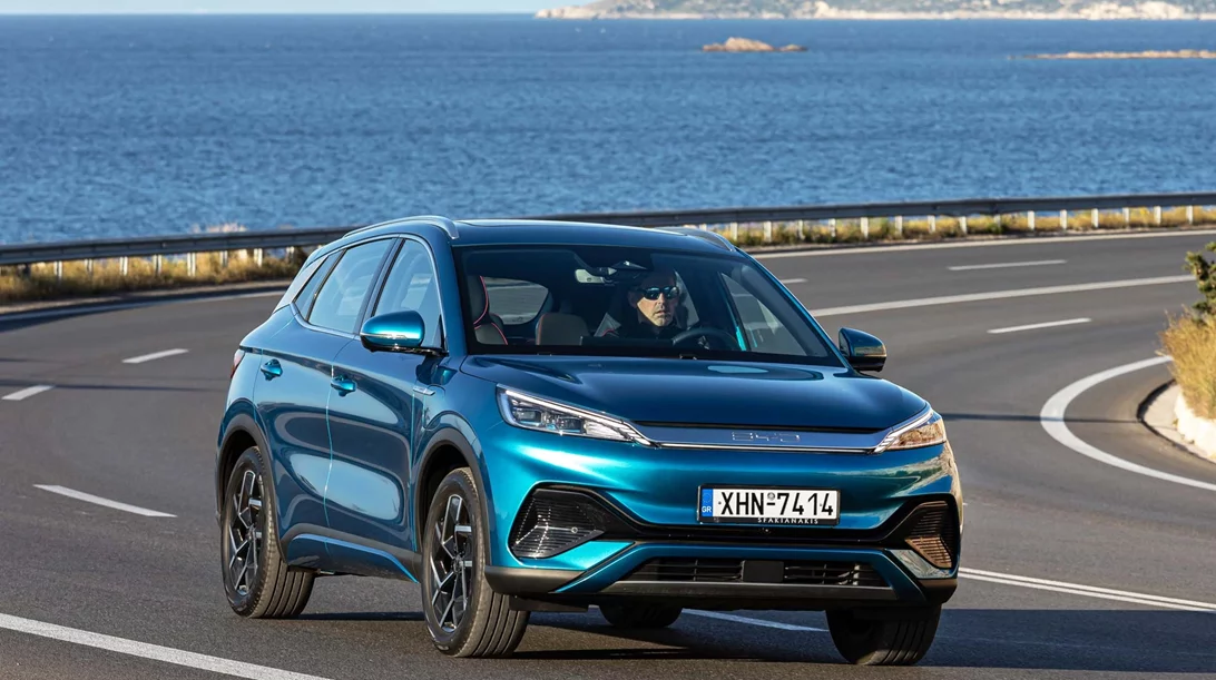 Στην Ελλάδα το BYD Atto 3: τιμές, εκδόσεις και ό,τι αξίζει να ξέρεις για το ηλεκτρικό C-SUV
