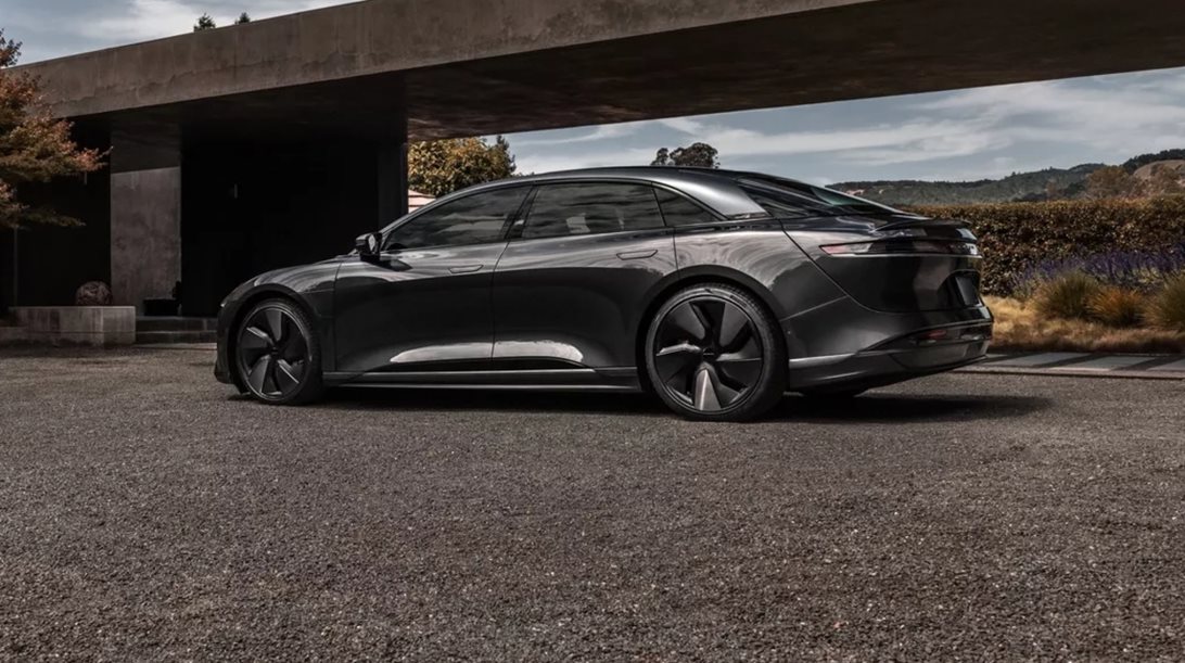 Lucid Air Stealth Look: Ηλεκτρικό GT και πολύ σκοτεινό