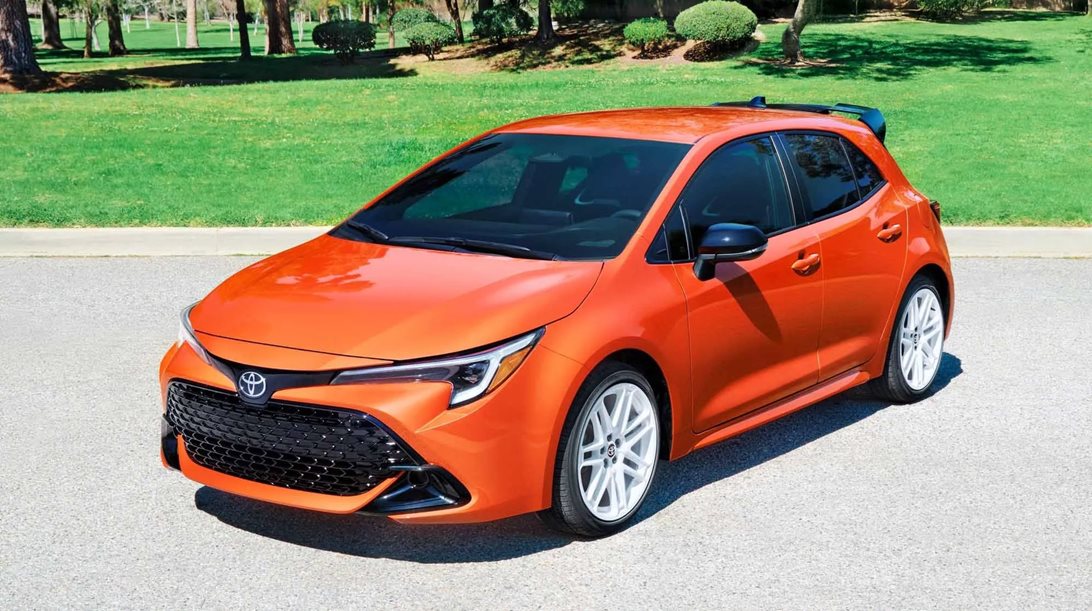 Αυτή την Toyota Corolla φόρο τιμής στην FX16 των 80s χαίρεσαι να την βλέπεις