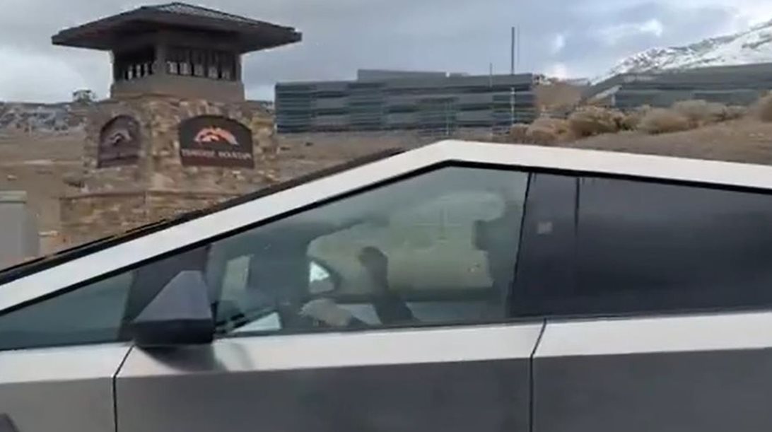 Apple Vision Pro και οδήγηση: η σύσταση του Υπ. Μεταφορών των ΗΠΑ