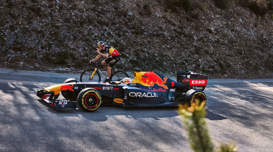 Video: τα video games του Verstappen πριν το Βέλγιο