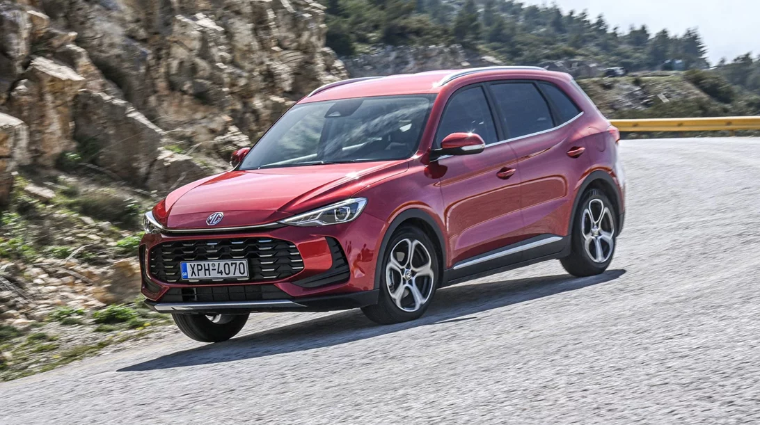 Δοκιμή MG ZS Max Hybrid+: Άνετο SUV με καλές επιδόσεις σε προσιτή τιμή