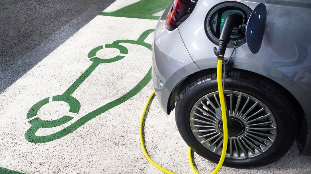 Το μείγμα πωλήσεων ηλεκτρικών και συμβατικών οχημάτων στην Ευρώπη-τι προβλέπει νέα έκθεση