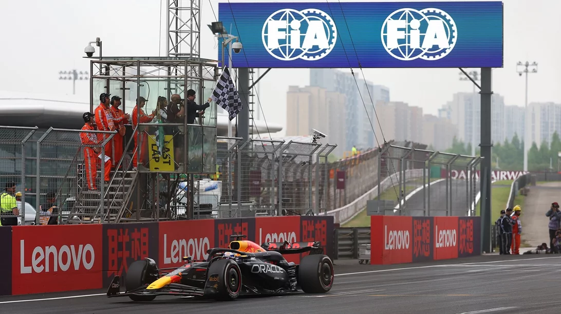 F1 GP Κίνας: Πρώτη νίκη Verstappen στην Σαγκάη