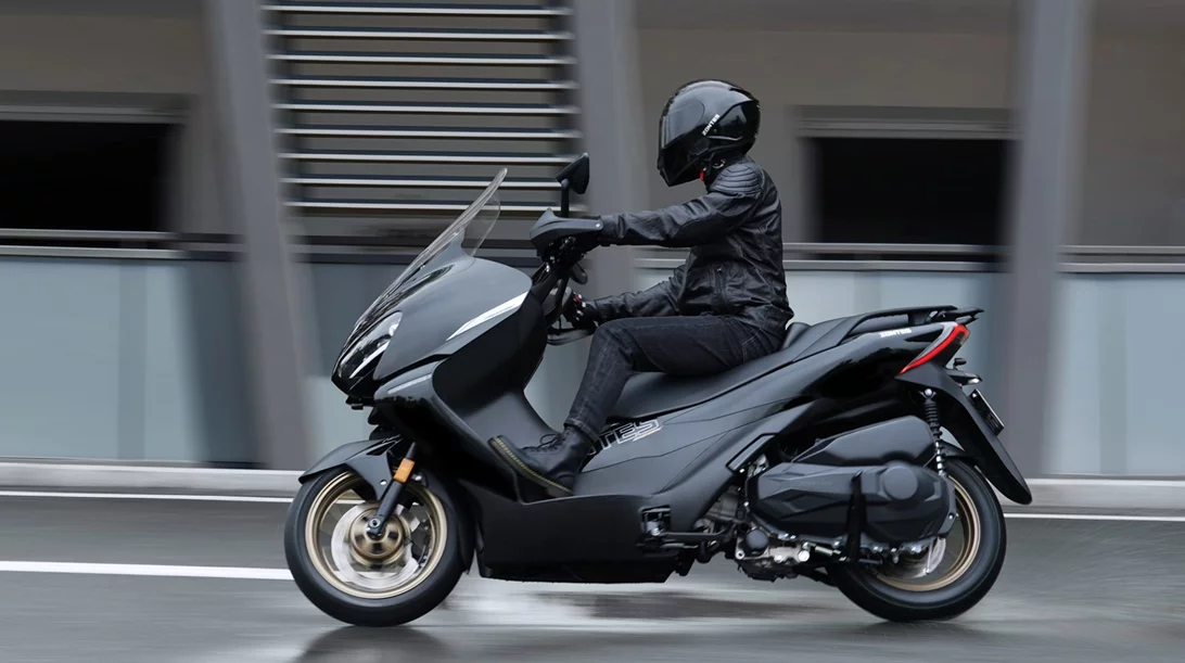 Αυτό είναι το νέο scooter Zontes K368 με 39 ίππους-τιμή