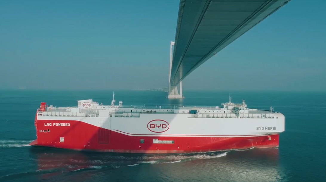 BYD: Στέλνει και 3ο πλοίο γεμάτο με αυτοκίνητα στην Ευρώπη