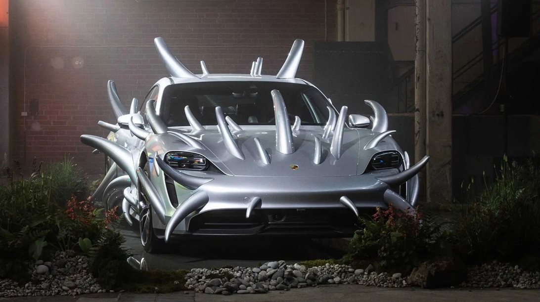 Γιατί γέμισε κέρατα αυτή η Porsche Taycan