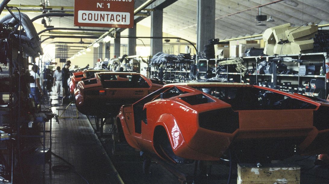 H Lamborghini Countach γίνεται 50 ετών και επιστρέφει στην παραγωγή (εικόνες, video)