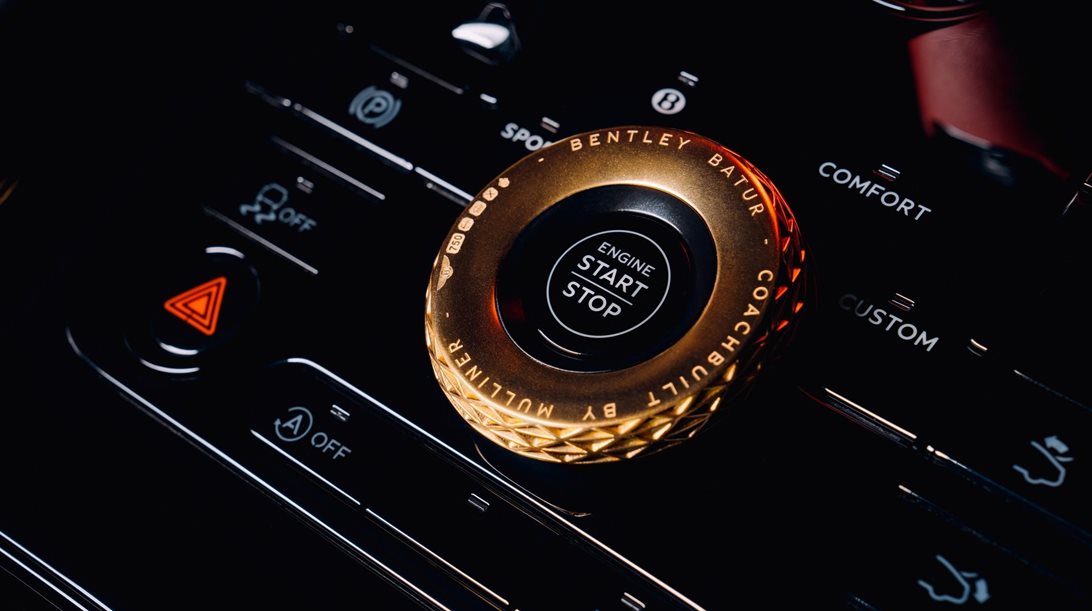 H Bentley Batur και το εσωτερικό των 18 καρατίων