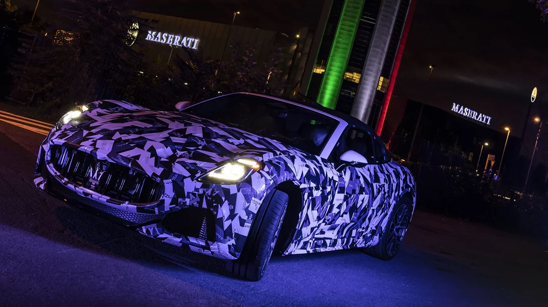 Επίσημες teaser φωτογραφίες της Maserati GranCabrio