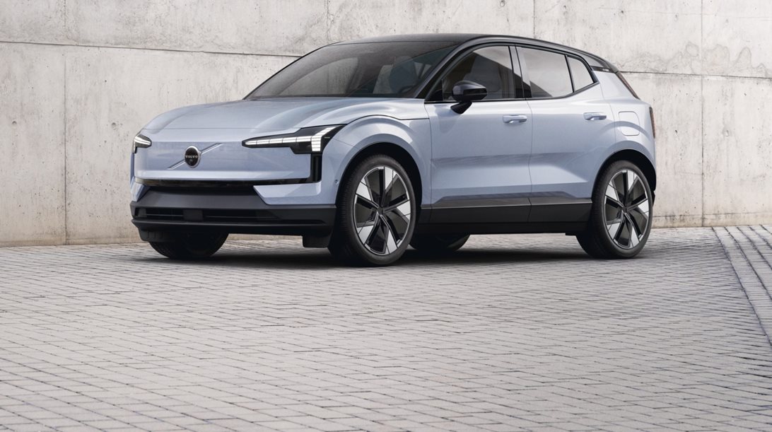 Στην Ελλάδα το Volvo EX30-τιμές και εκδόσεις του μικρού SUV