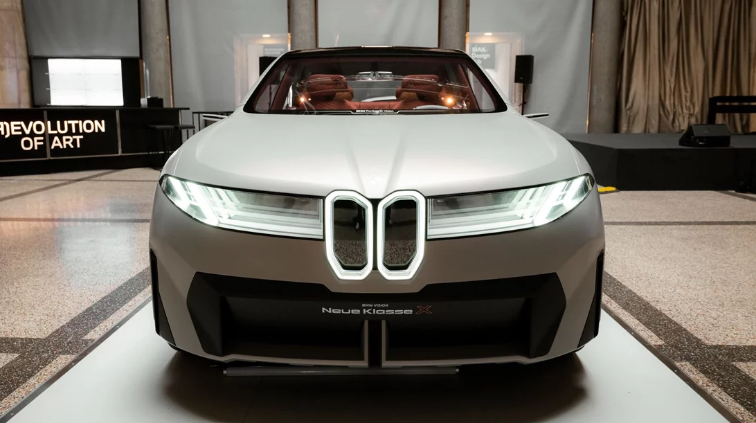 Σε λίγο καιρό όλες οι BMW θα έχουν αλλάξει πρόσωπο-δήλωση βόμβα του επικεφαλής σχεδιασμού