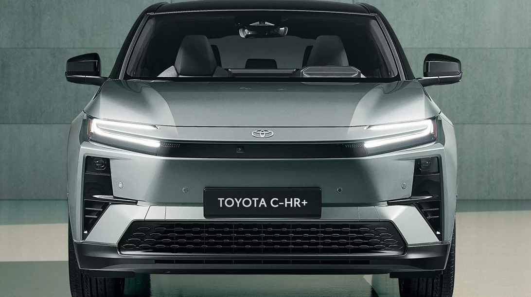 Στην Ελλάδα το νέο ηλεκτρικό Toyota C-HR+ (τιμές και εκδόσεις)