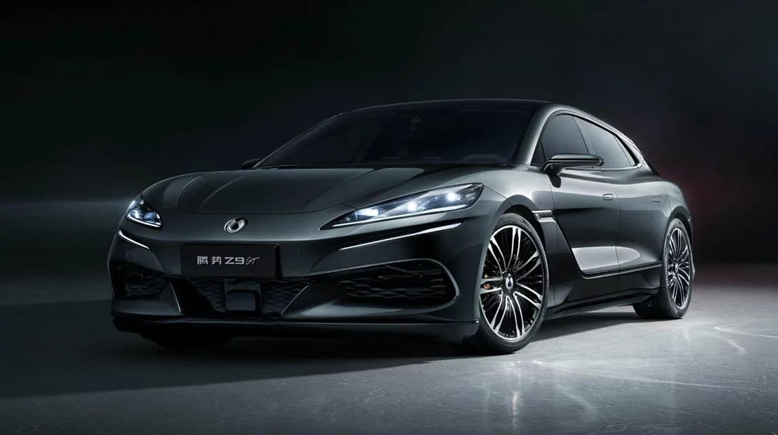 H BYD παρουσίασε τον αντίπαλο των Porsche Taycan και Panamera-κοστίζει τα μισά