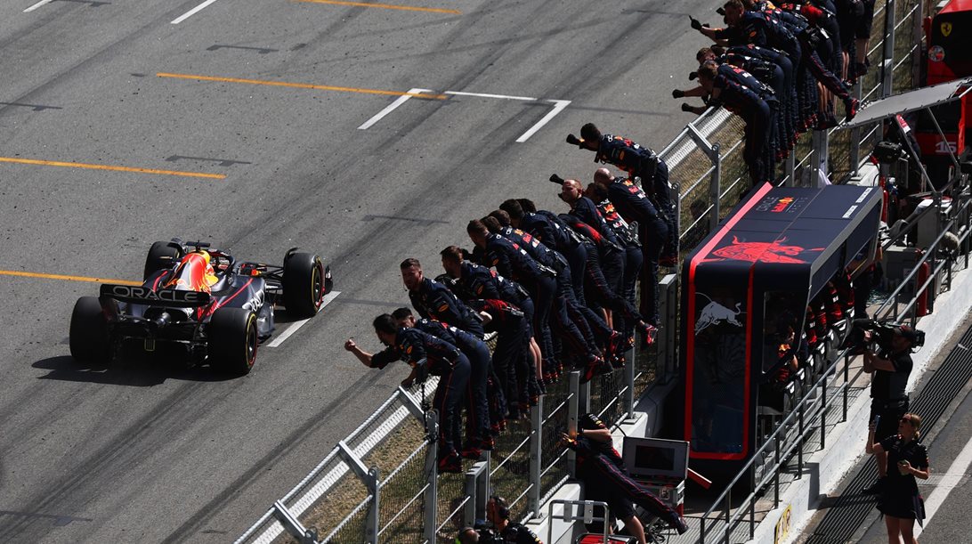 F1 Ισπανία: Welcome back Mercedes!