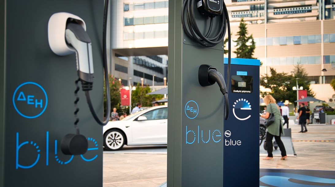 Δες πως θα φορτίσεις στην ΔΕΗ blue με έκπτωση