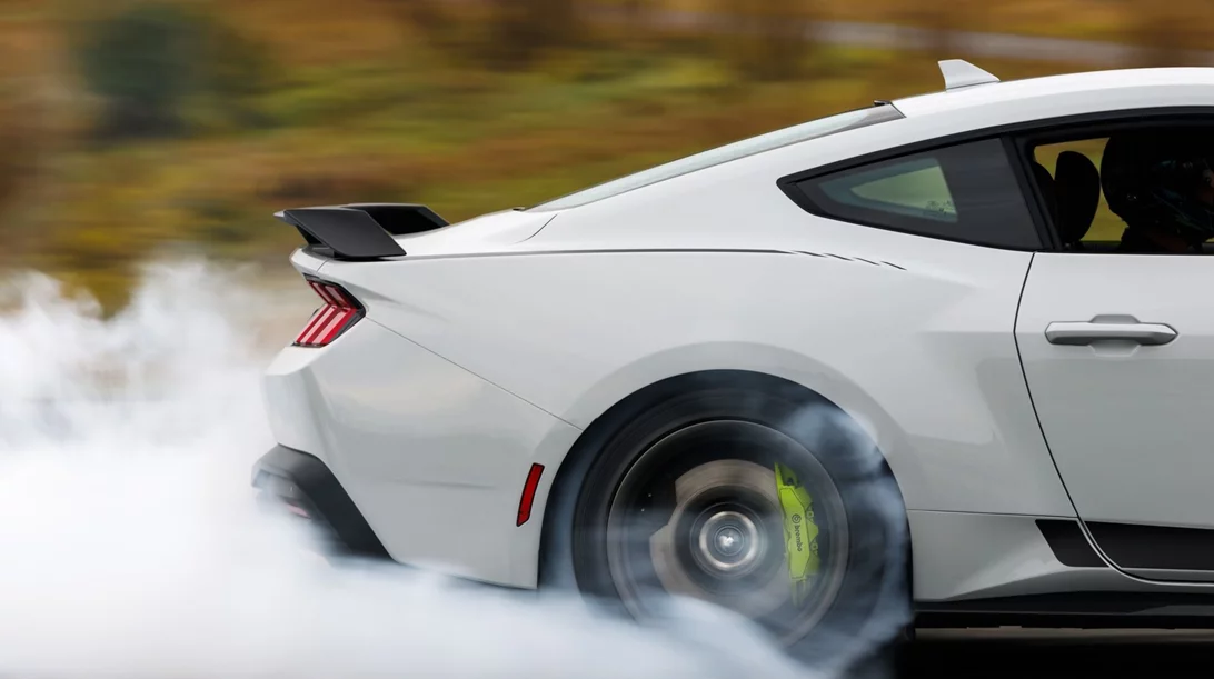 Η Ford θα αποκαλύψει νέο αυτοκίνητο υψηλών επιδόσεων στο Ντιτρόιτ