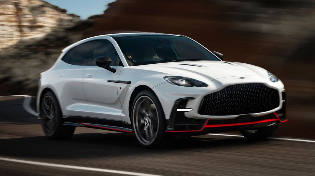 Ποιος κέρδισε στην "κόντρα" Aston Martin DBX S με Benltey Bentayga (video)