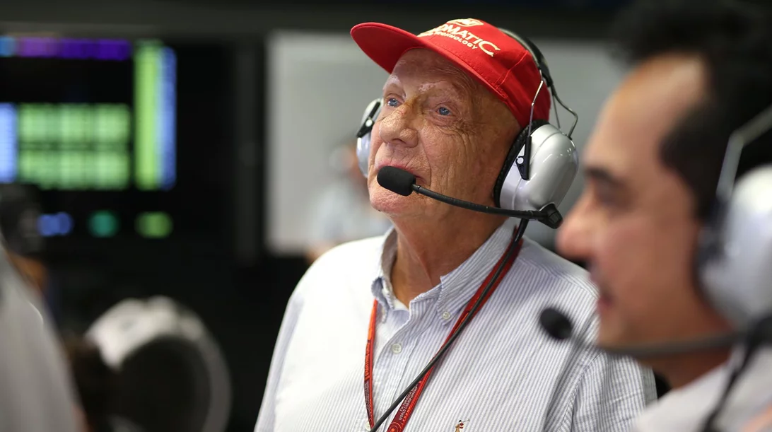 Ένα άγαλμα για τον εκπληκτικό Niki Lauda