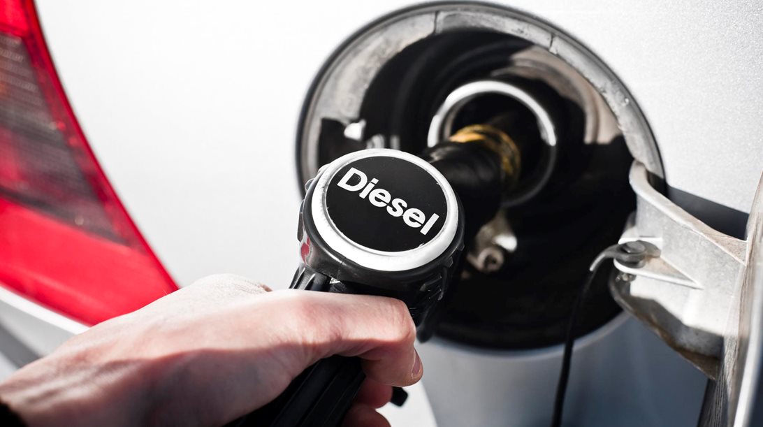 Μεγάλη φίρμα ανακοίνωσε ότι σταματά την παραγωγή αυτοκινήτων με κινητήρα diesel
