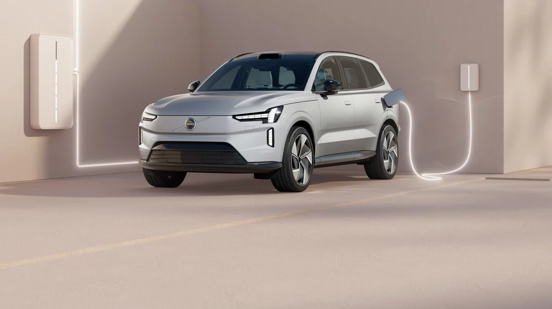 Volvo EX90: Ηλεκτρικό υβρίδιο αυτοκινήτου με υπολογιστή