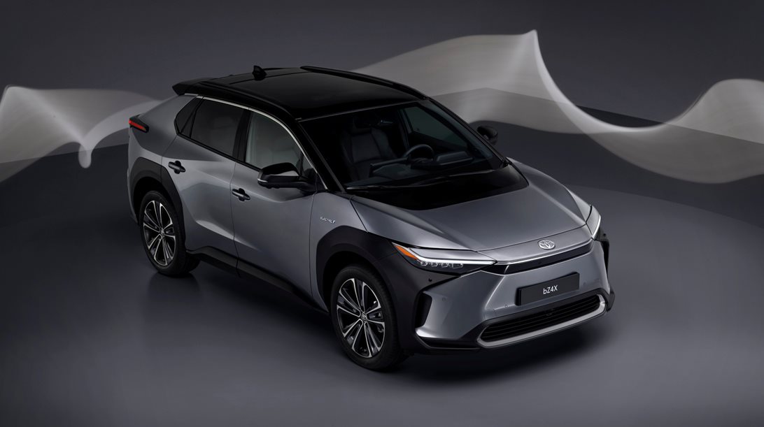 Toyota, Nissan και Honda έχουν μείνει πίσω στα EVs