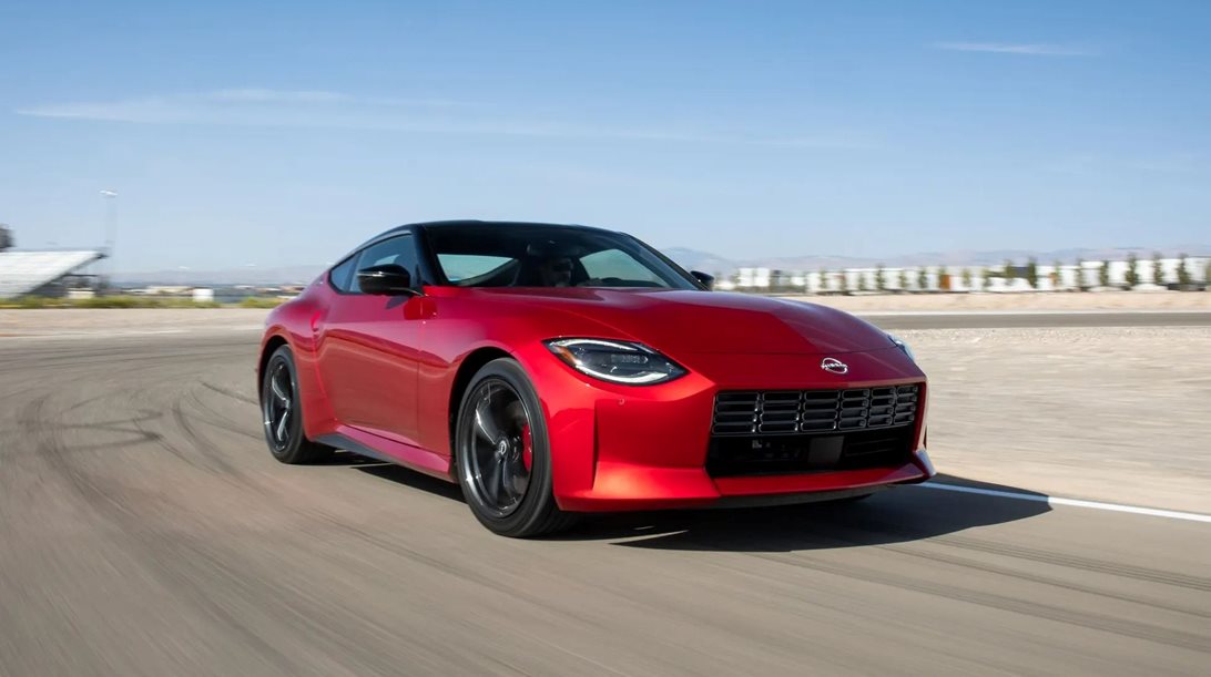 Οδηγήσαμε το Nissan Z: Θερμικό κύκνειο άσμα με στυλ
