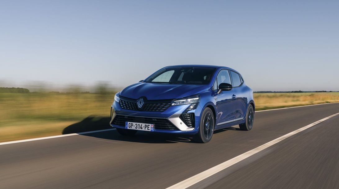 Αποστολή στις Βρυξέλλες: Οδηγούμε το νέο Renault Clio E-Tech full hybrid