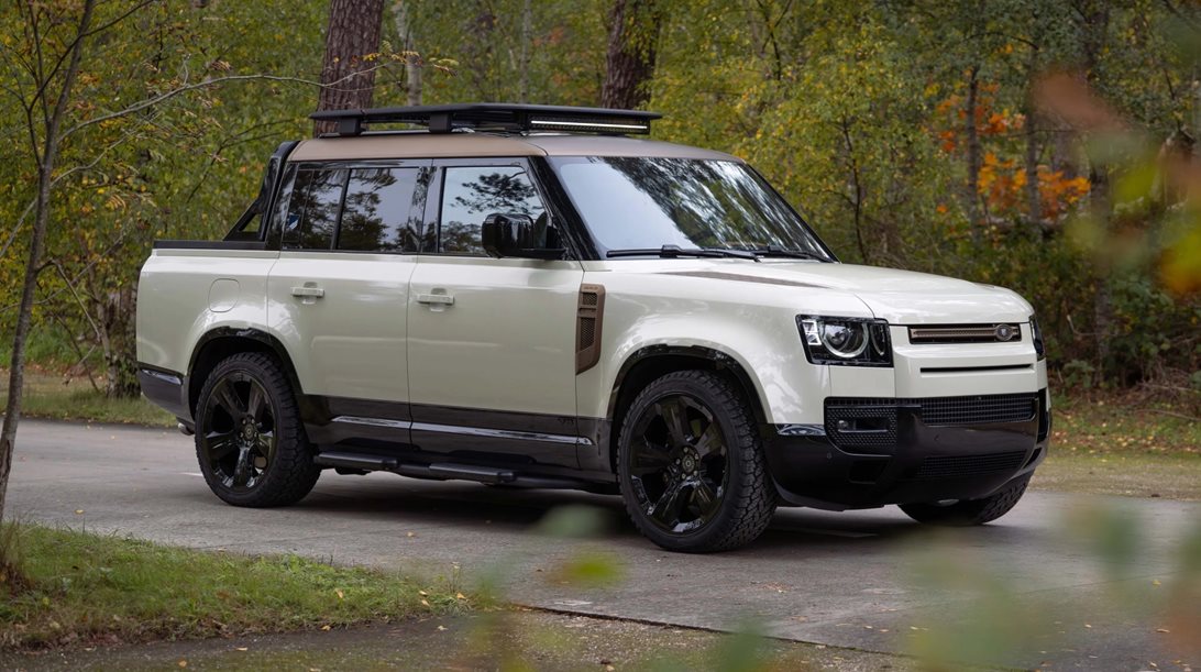 Όσο περιμένεις το ηλεκτρικό Defender ρίξε μια ματιά στην pickup εκδοχή του