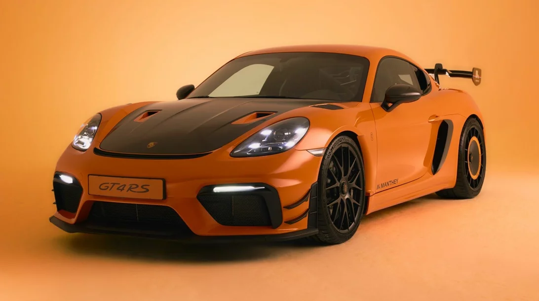 Αυτή η Porsche Cayman GT4 RS είναι αφιερωμένη σε χώρα