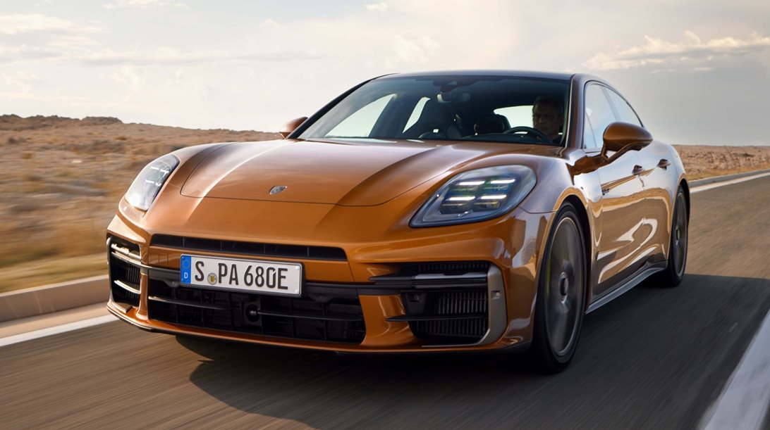 Αυτή είναι η νέα Porsche Panamera-τι έχει αλλάξει και τιμές στην Ελλάδα