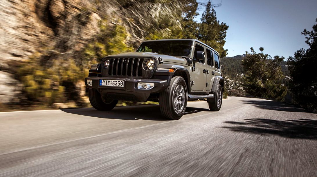 Jeep Wrangler 4xe Plug-in Hybrid: Ένα καθαρόαιμο στη πρίζα