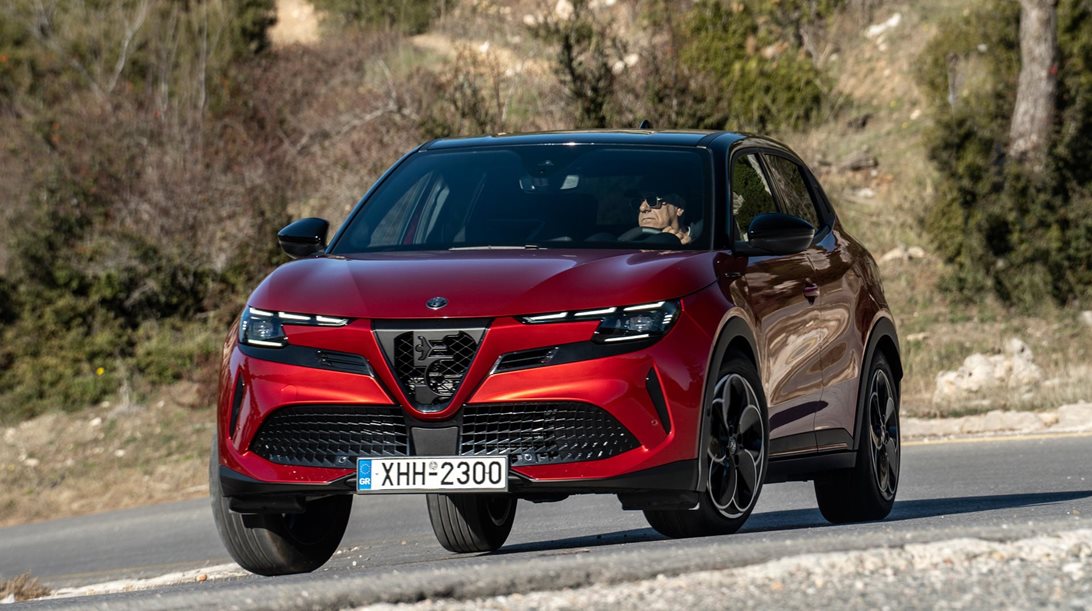 Δοκιμή Alfa Romeo Junior Elettrica: Πόσο καλή είναι η πρώτη ηλεκτρική Alfa