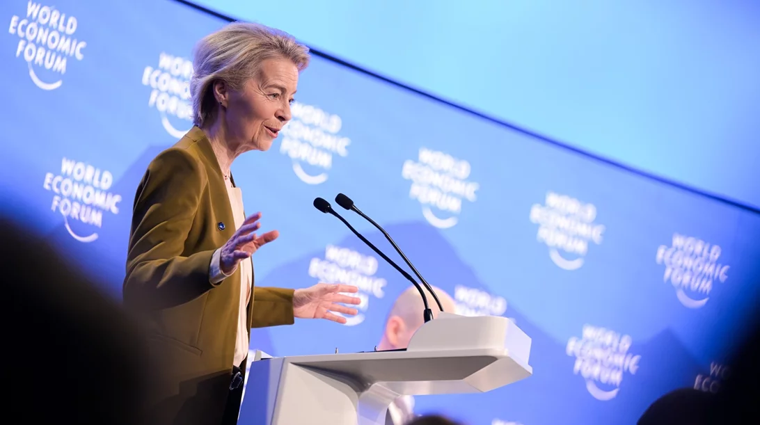 Η Ευρώπη συνεχίζει τις χάρες στον Τραμπ για μειωμένους δασμούς στα αυτοκίνητα