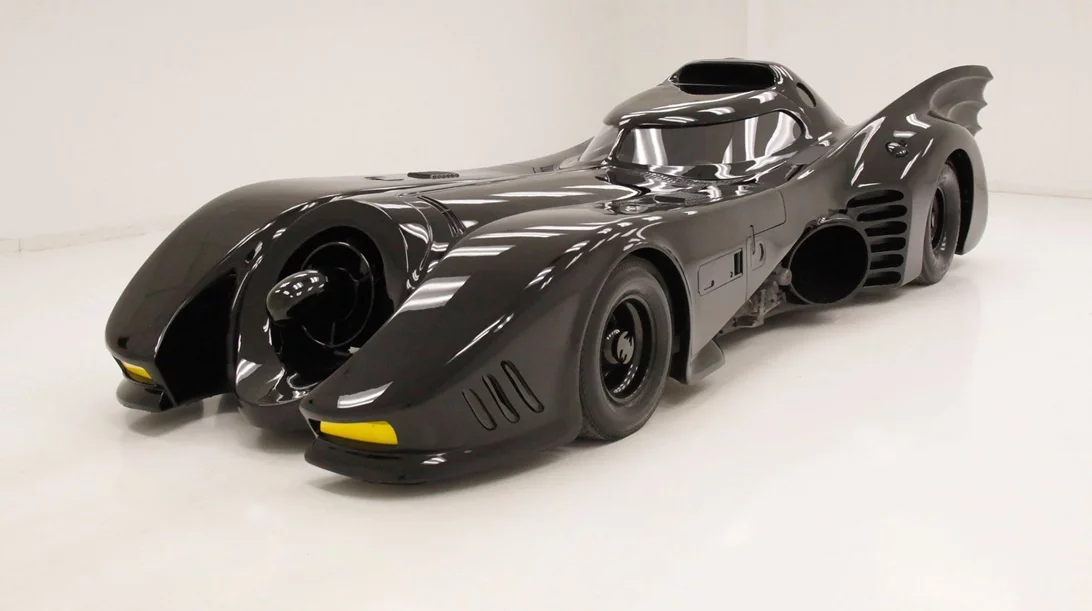 Το κατά Tim Burton Batmobile το βρίσκεις με 50% έκπτωση