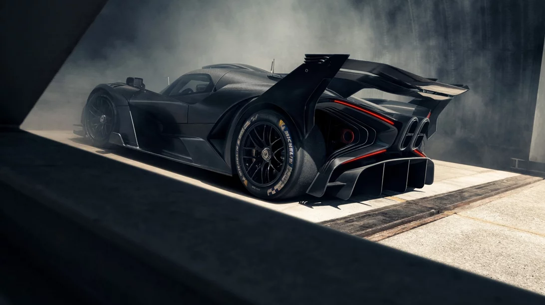 Δείτε την εξωπραγματική Bugatti Bolide να δοκιμάζεται σε αερoδρόμιο (+video)