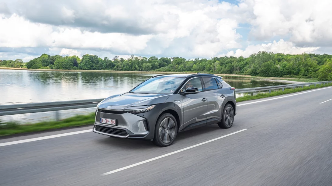 Toyota bZ4X: Οδηγήσαμε το πρώτο αμιγώς ηλεκτρικό Toyota