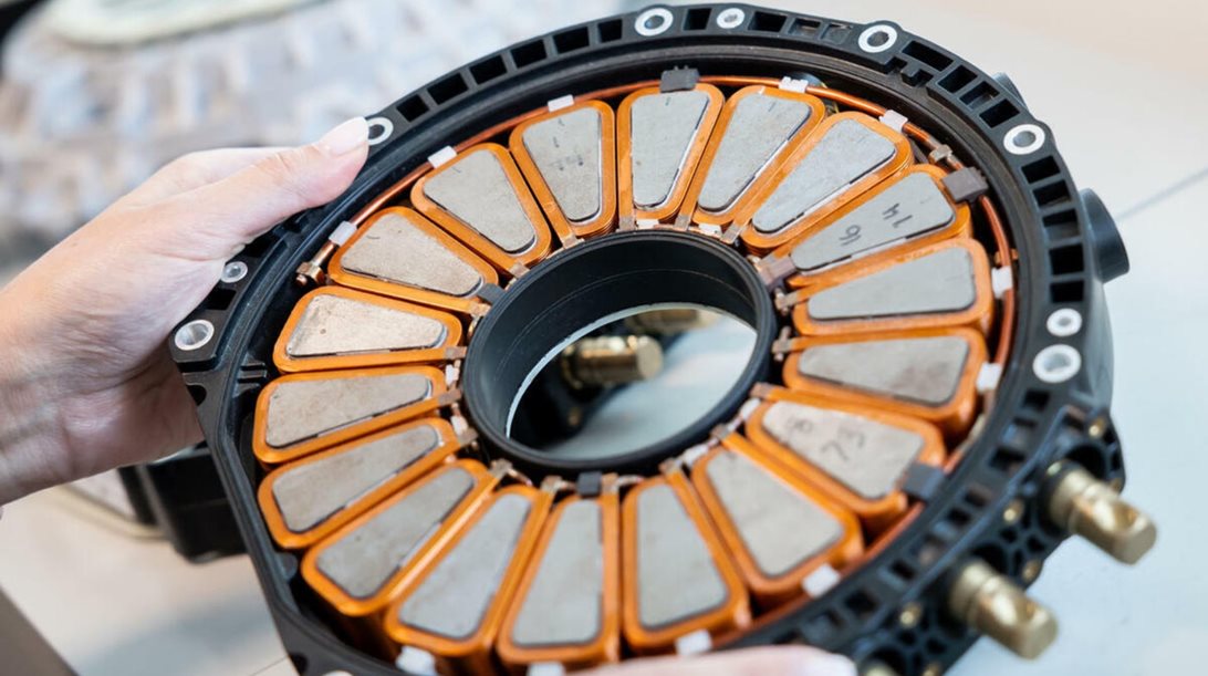 Επαναστατικός ηλεκτροκινητήρας με ισχύ supercar και βάρος μόλις 13 κιλά