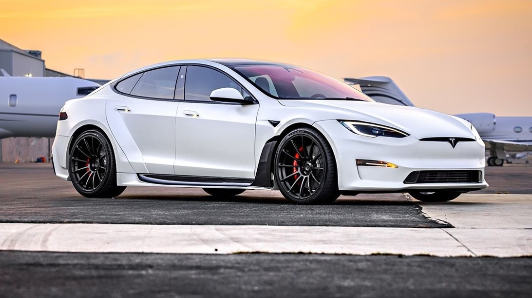 Το μοναδικό Model S Plaid του Joe Rogan είναι δημιουργία της Unplugged Performance