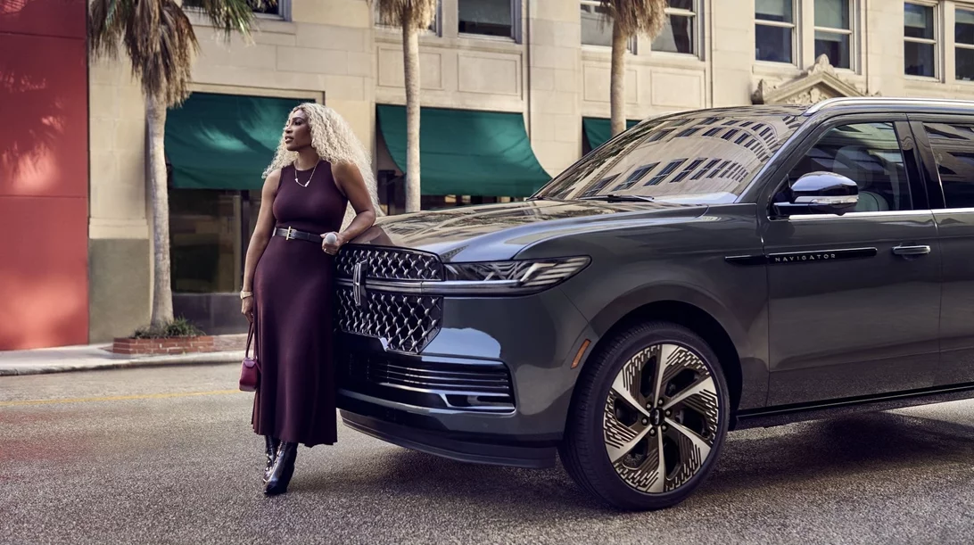 Η τρομερή Serena Williams σε διαφήμιση αυτοκινήτου (video)