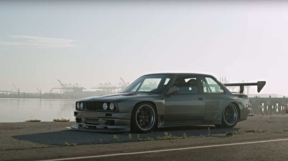 Πρέπει να ακούσεις τον ήχο αυτής της BMW E30 (video)
