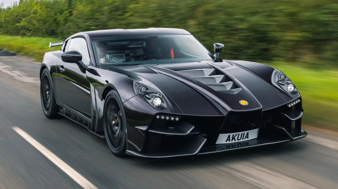 Αυτή είναι η Ginetta Akula με κινητήρα V8 600 ίππων και δεν είναι τόσο ακριβή όσο φαίνεται