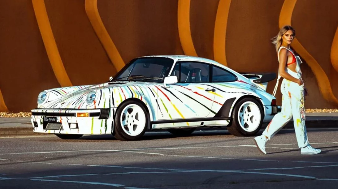 Αυτή η restomod Porsche 930 TAG Turbo έχει κινητήρα F1