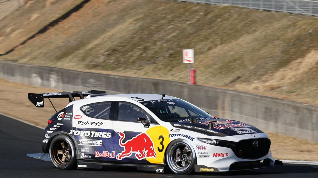 Απίθανο Mazda 3 με 4 ρότορες, 2 turbo και 1.400 ίππους