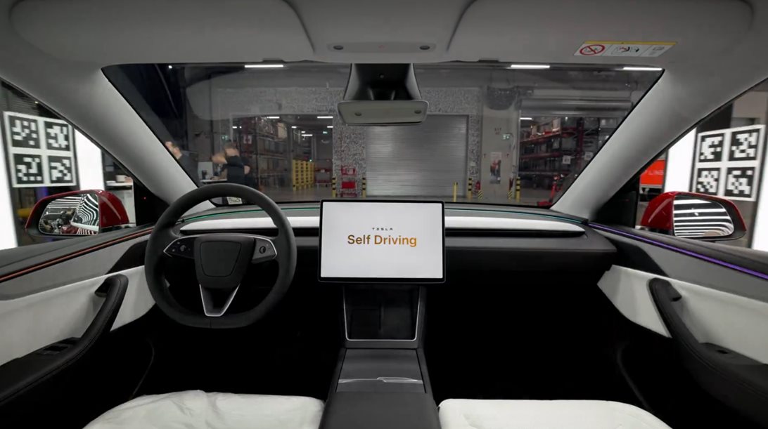 Η Tesla ξεκίνησε την χρήση πλήρους αυτόνομης οδήγησης στην Ευρώπη