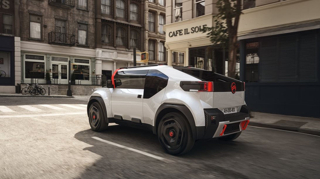 Video: Κάνουμε βόλτα με το Citroen Oli Concept