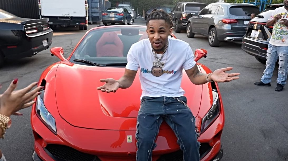 Ο ράπερ DDG έκανε δώρο στον ενός έτους γιο του Ferrari F8 Tributo (video)
